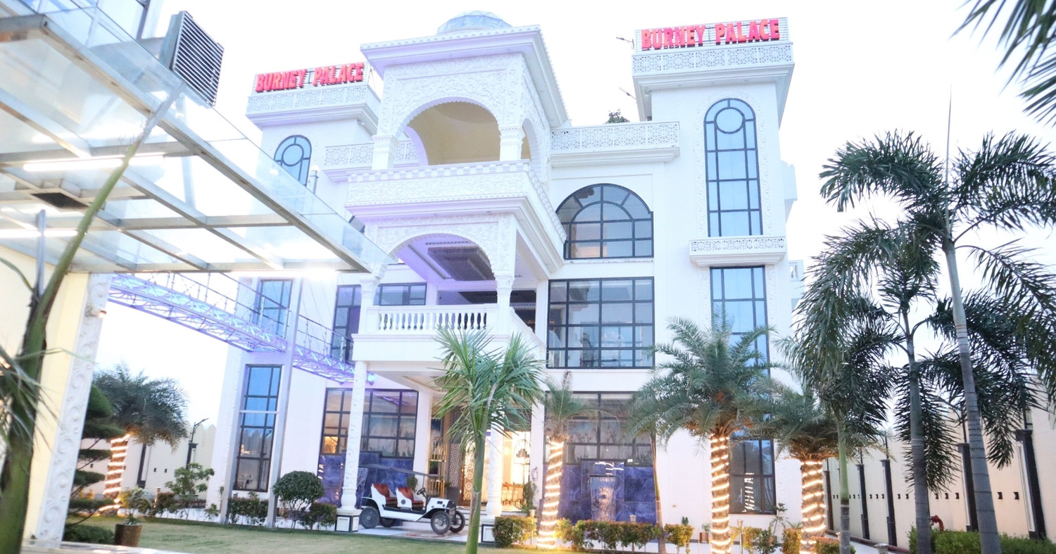 Burney Palace -Peace and Comfort in a Luxury Hotel in Bulandshahr