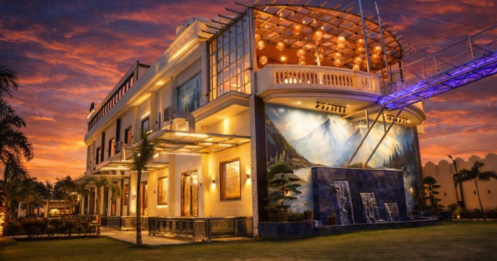 Best hotel in Bulandshahr with modern rooms and dining