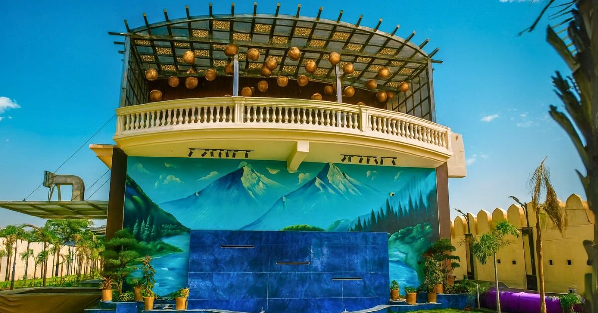 Best hotel in Bulandshahr with modern rooms and dining